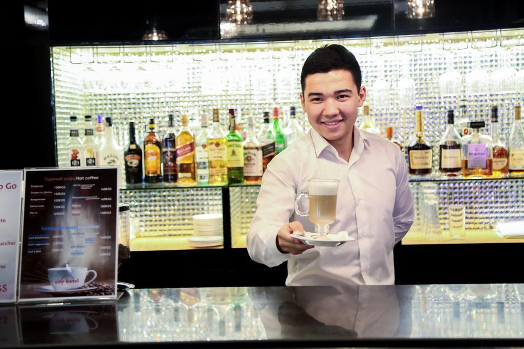 City Hotel ビシュケク エクステリア 写真