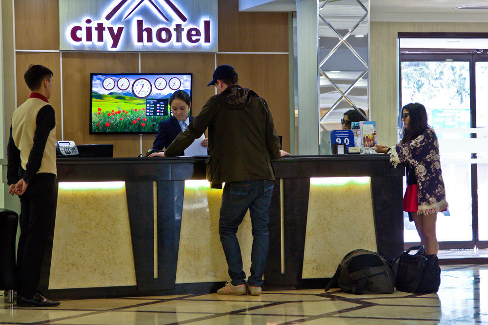 City Hotel ビシュケク エクステリア 写真
